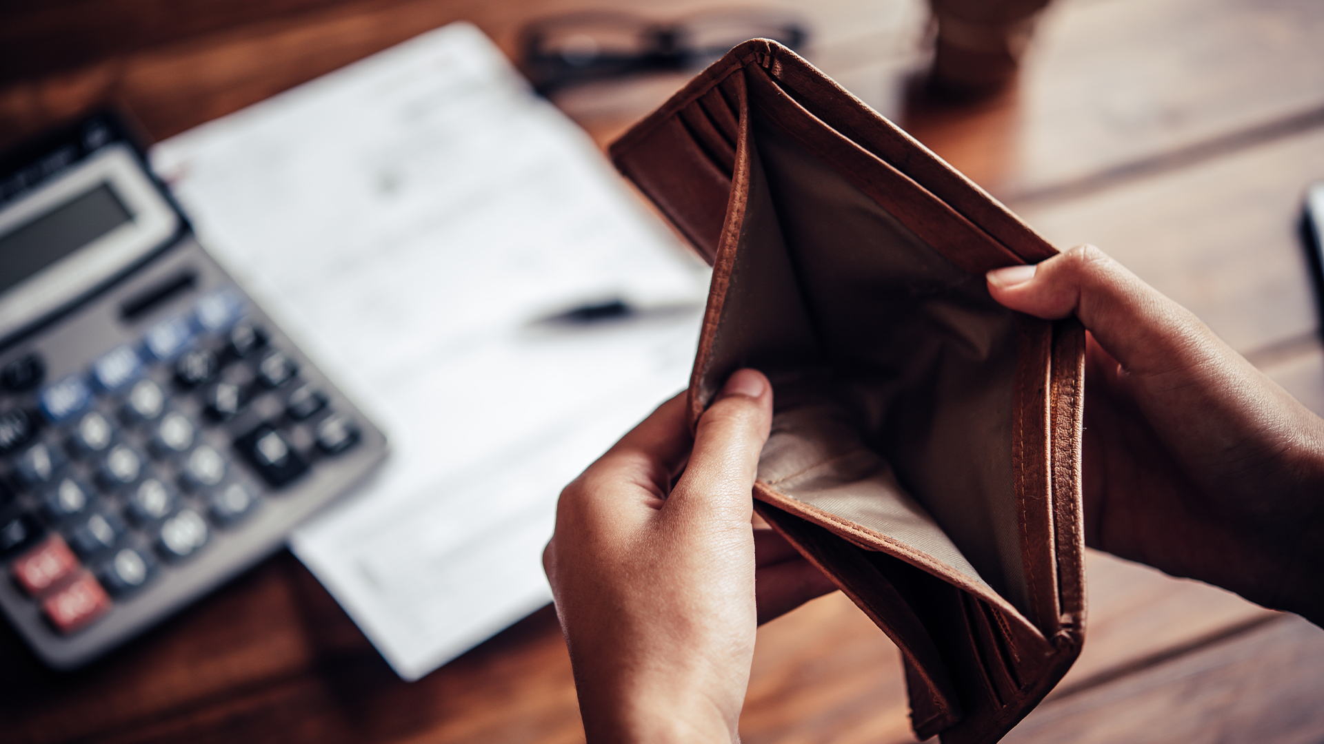 Empty money in wallet